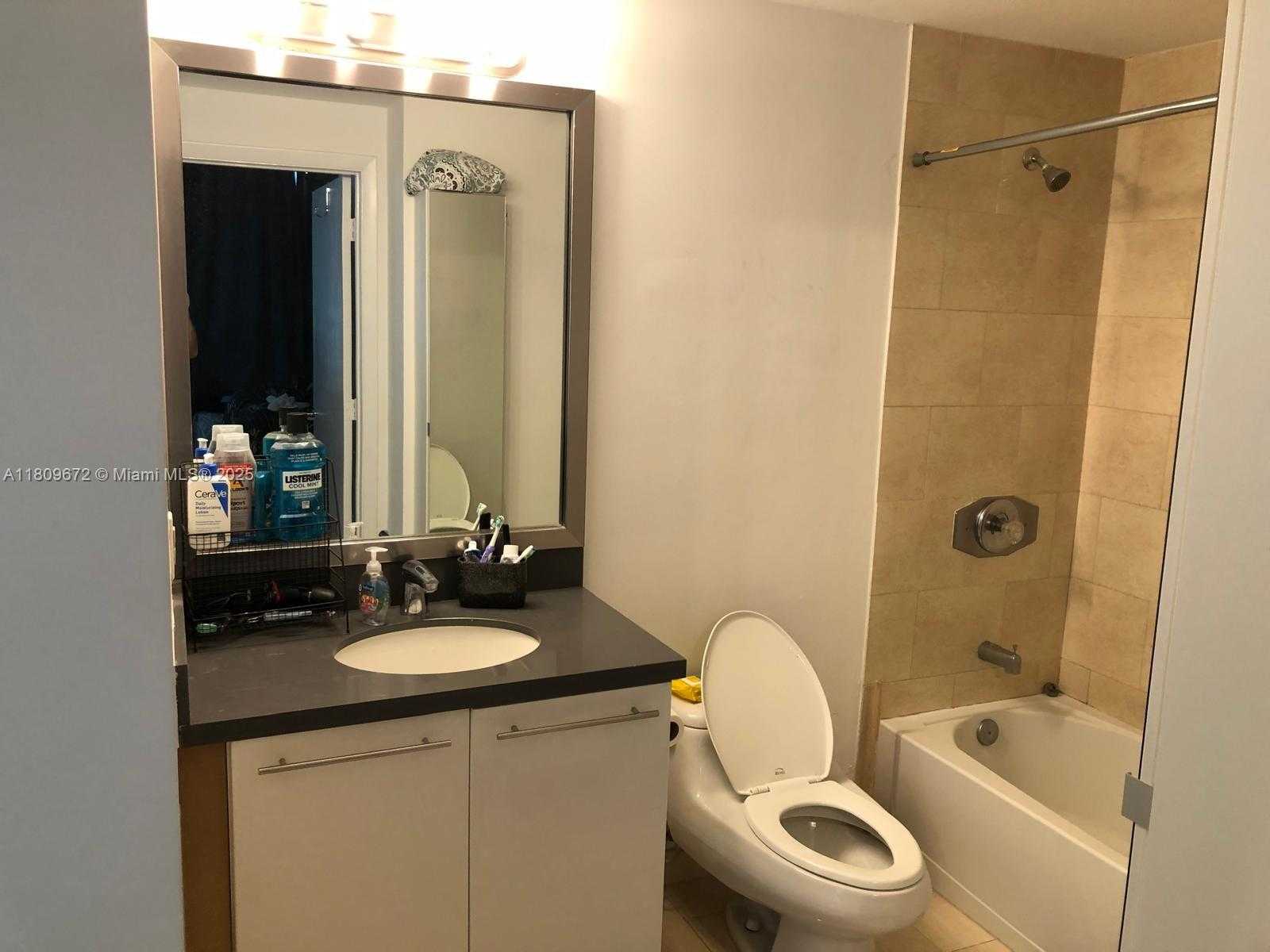 Small Image of 90 SOUTH WEST 3RD ST #2206, Miami Number 16