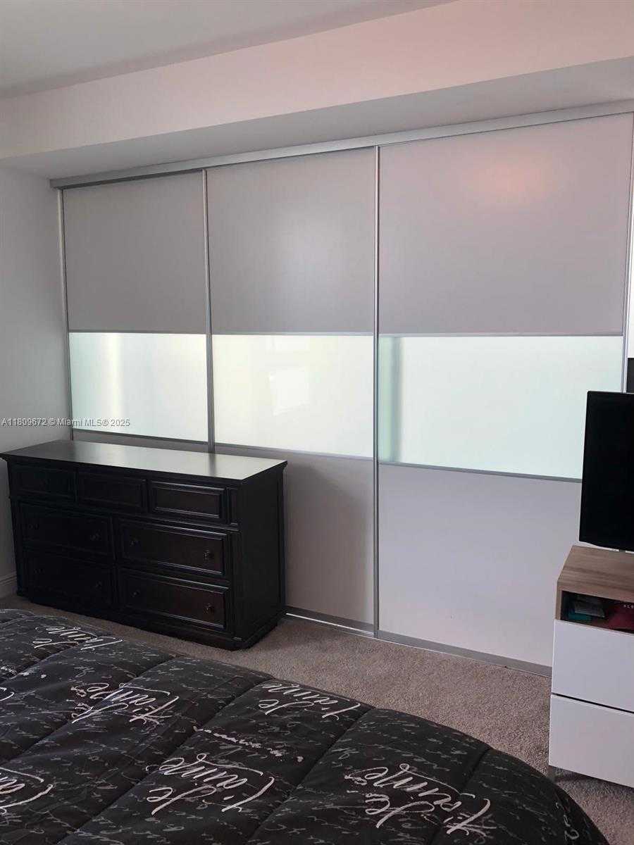 Small Image of 90 SOUTH WEST 3RD ST #2206, Miami Number 17