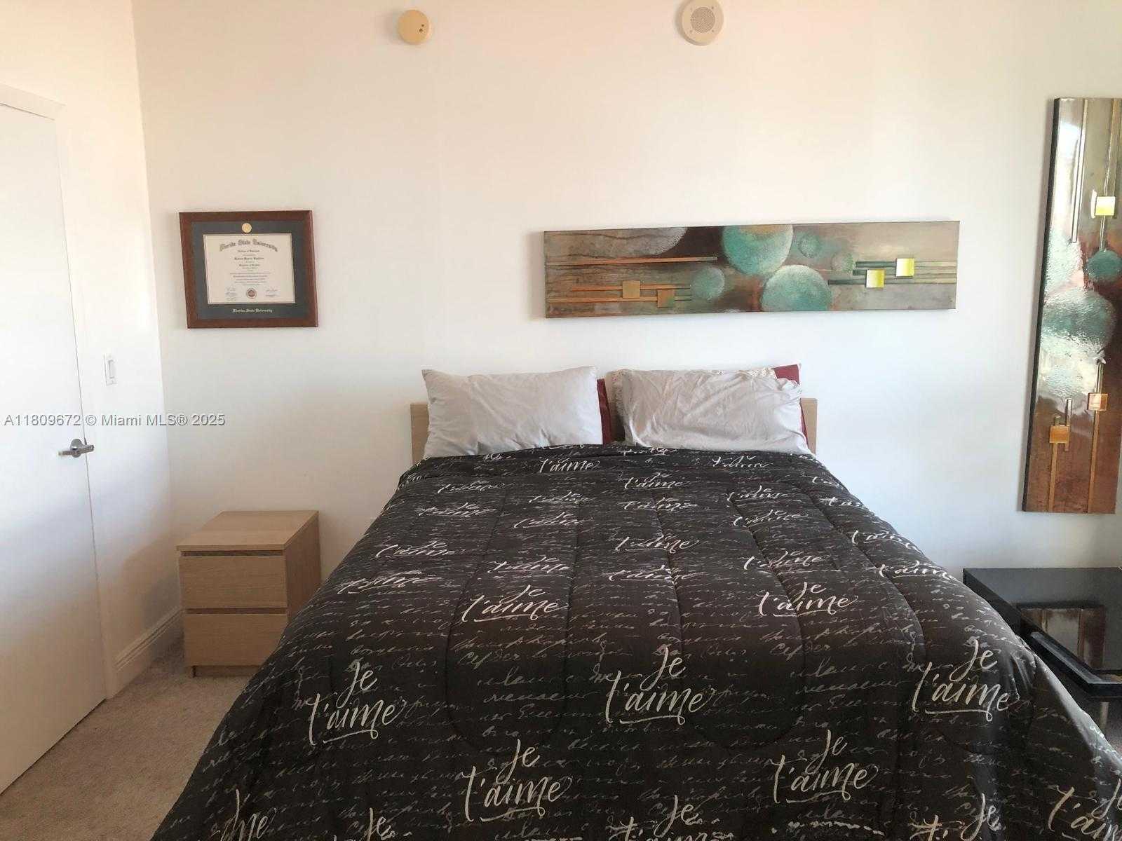Small Image of 90 SOUTH WEST 3RD ST #2206, Miami Number 3