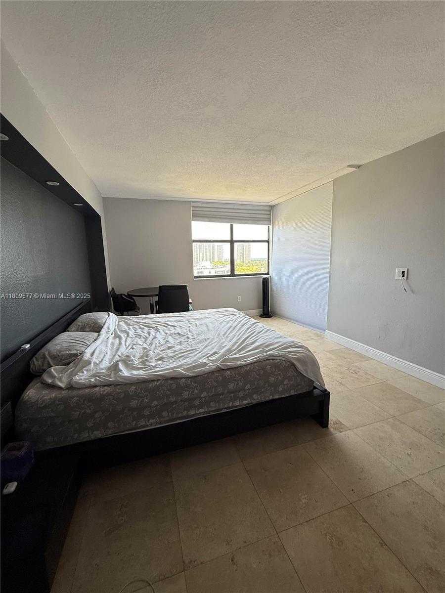 Small Image of 3375 NORTH COUNTRY CLUB DR #1004, Aventura Number 11