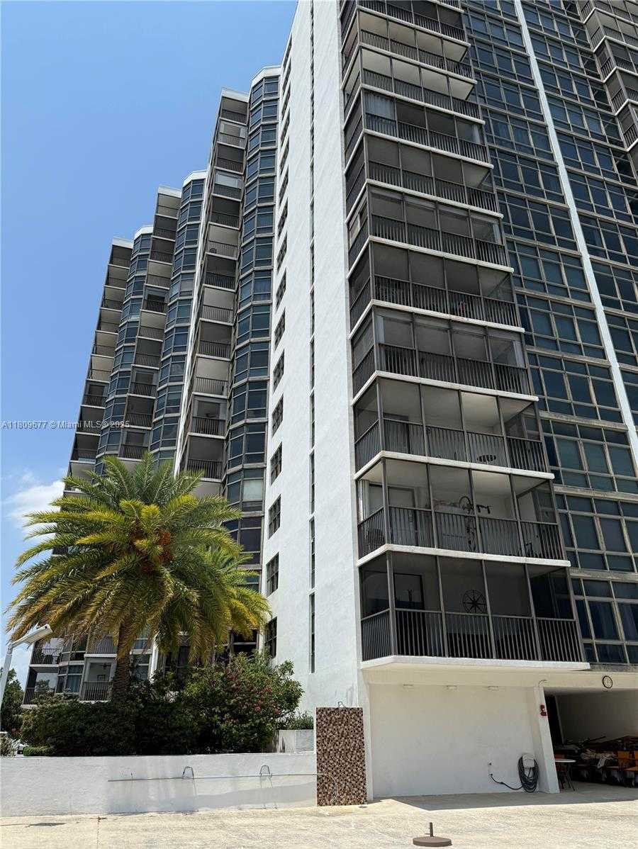 Small Image of 3375 NORTH COUNTRY CLUB DR #1004, Aventura Number 23