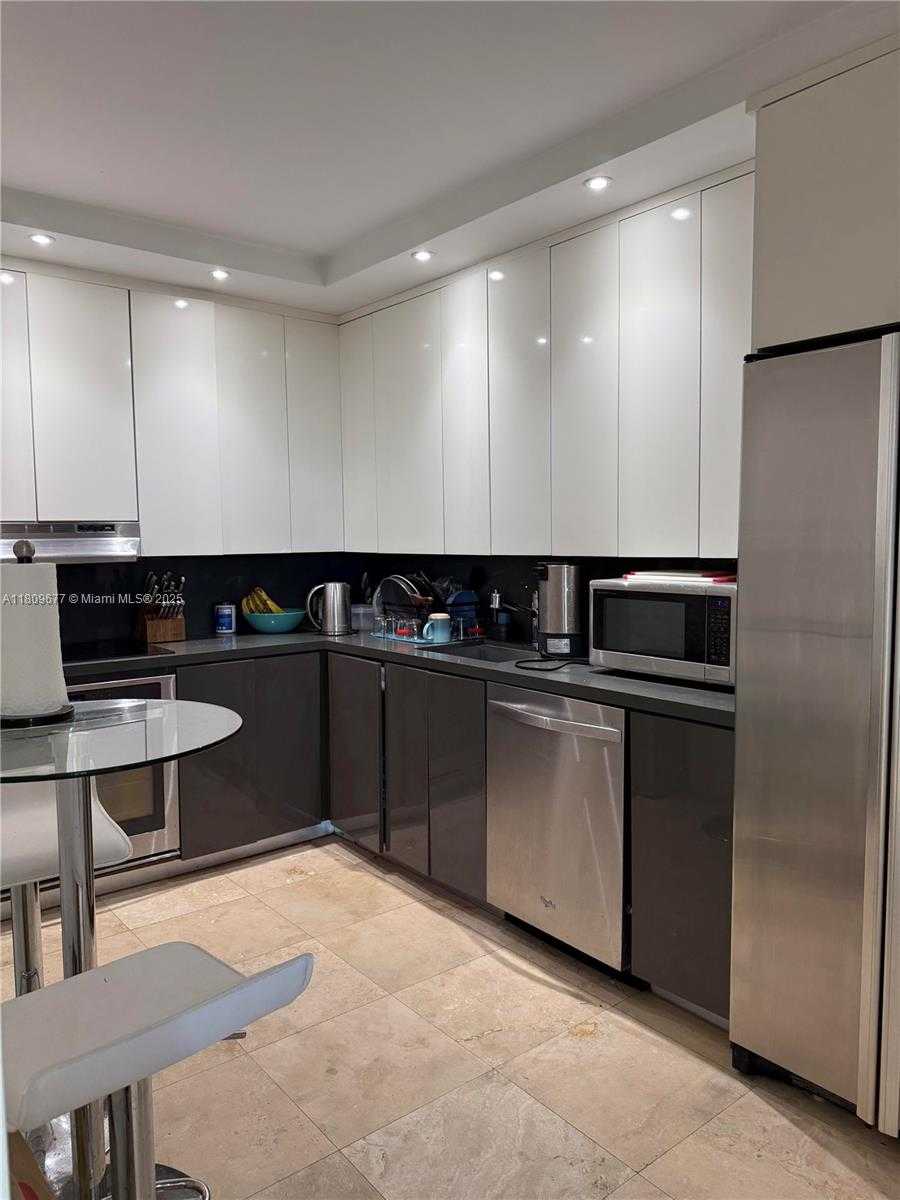 Small Image of 3375 NORTH COUNTRY CLUB DR #1004, Aventura Number 6