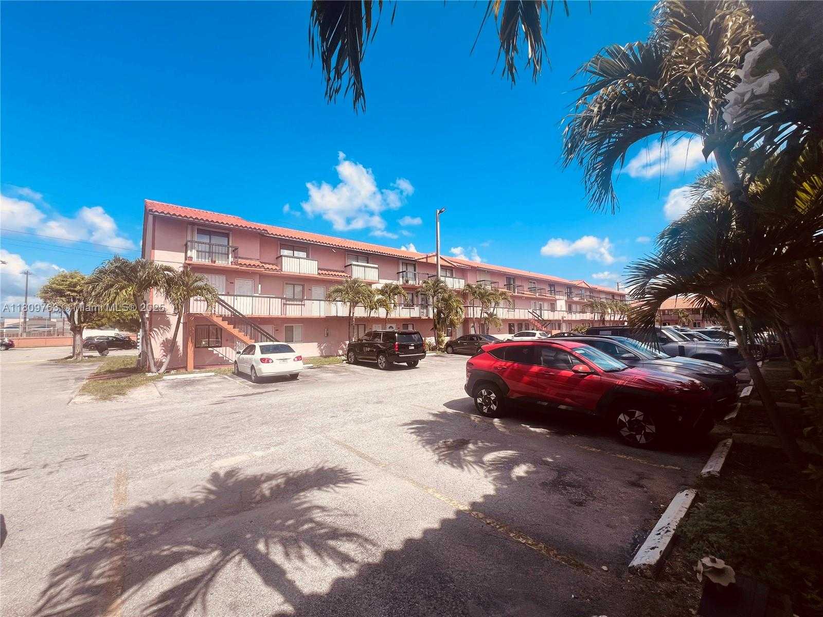Small Image of Hialeah Number 3