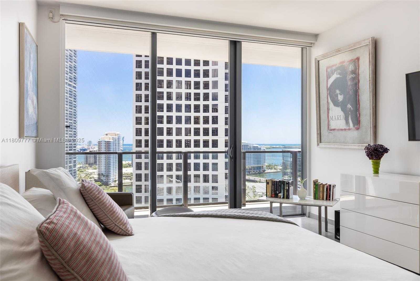Small Image of 68 SOUTH EAST 6TH ST #1703, Miami Number 11