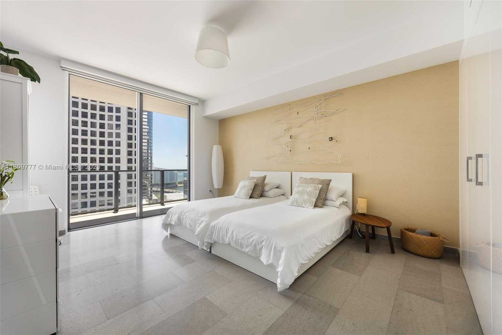 Small Image of 68 SOUTH EAST 6TH ST #1703, Miami Number 16