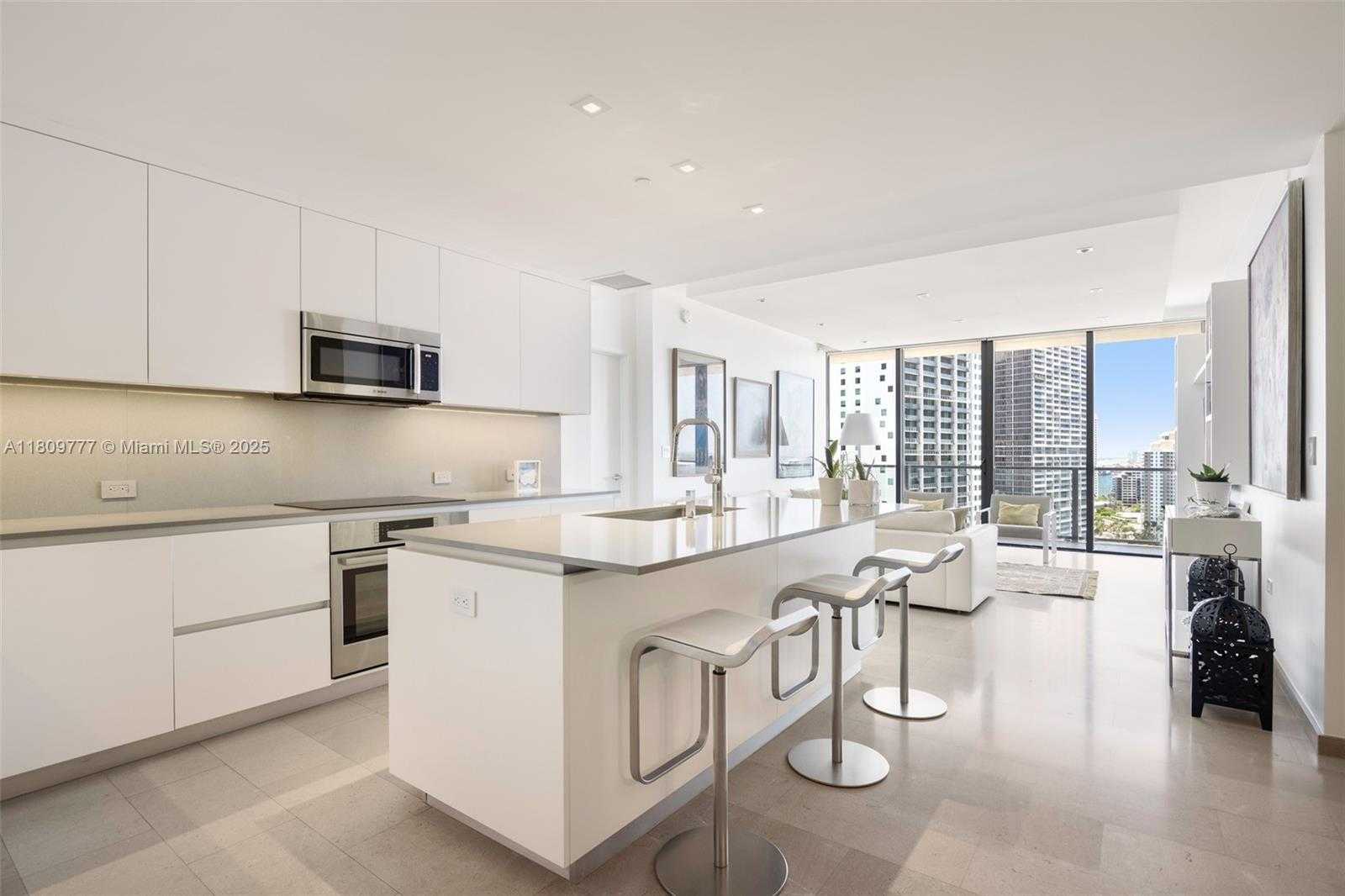 Small Image of 68 SOUTH EAST 6TH ST #1703, Miami Number 2