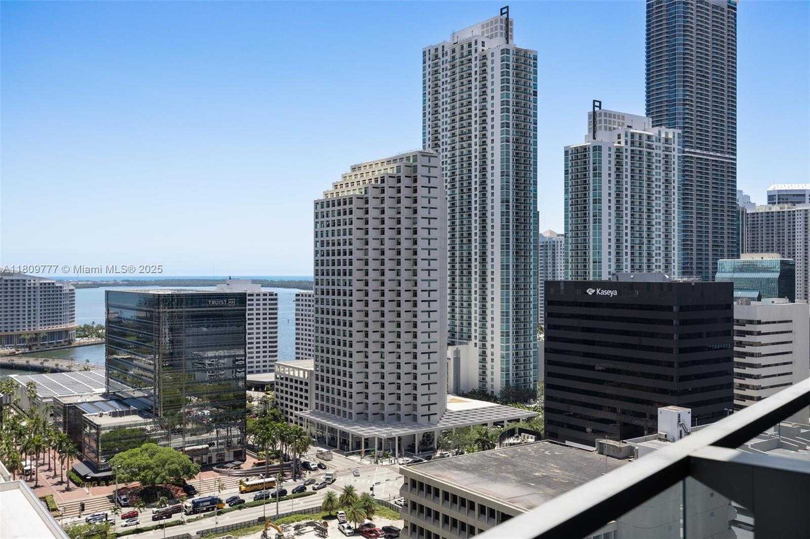Small Image of 68 SOUTH EAST 6TH ST #1703, Miami Number 25