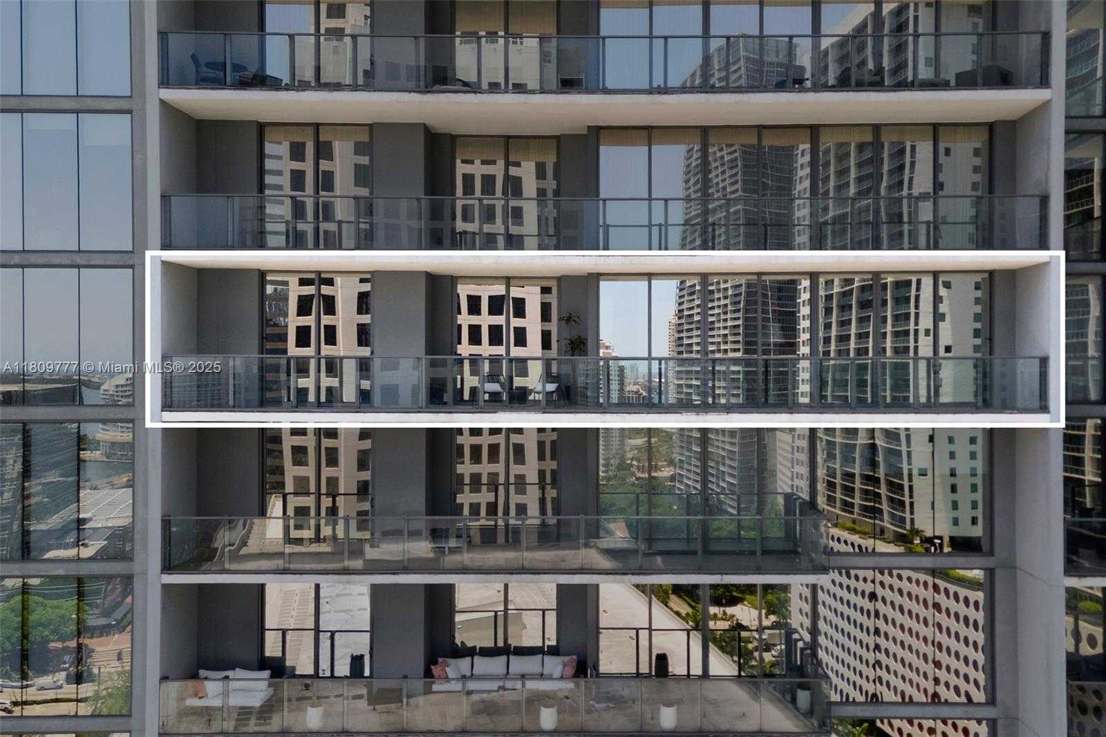 Small Image of 68 SOUTH EAST 6TH ST #1703, Miami Number 29