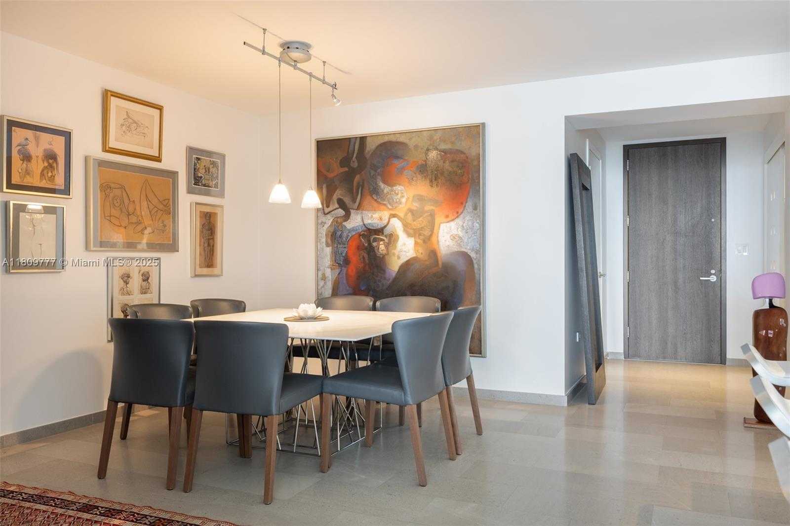 Small Image of 68 SOUTH EAST 6TH ST #1703, Miami Number 3