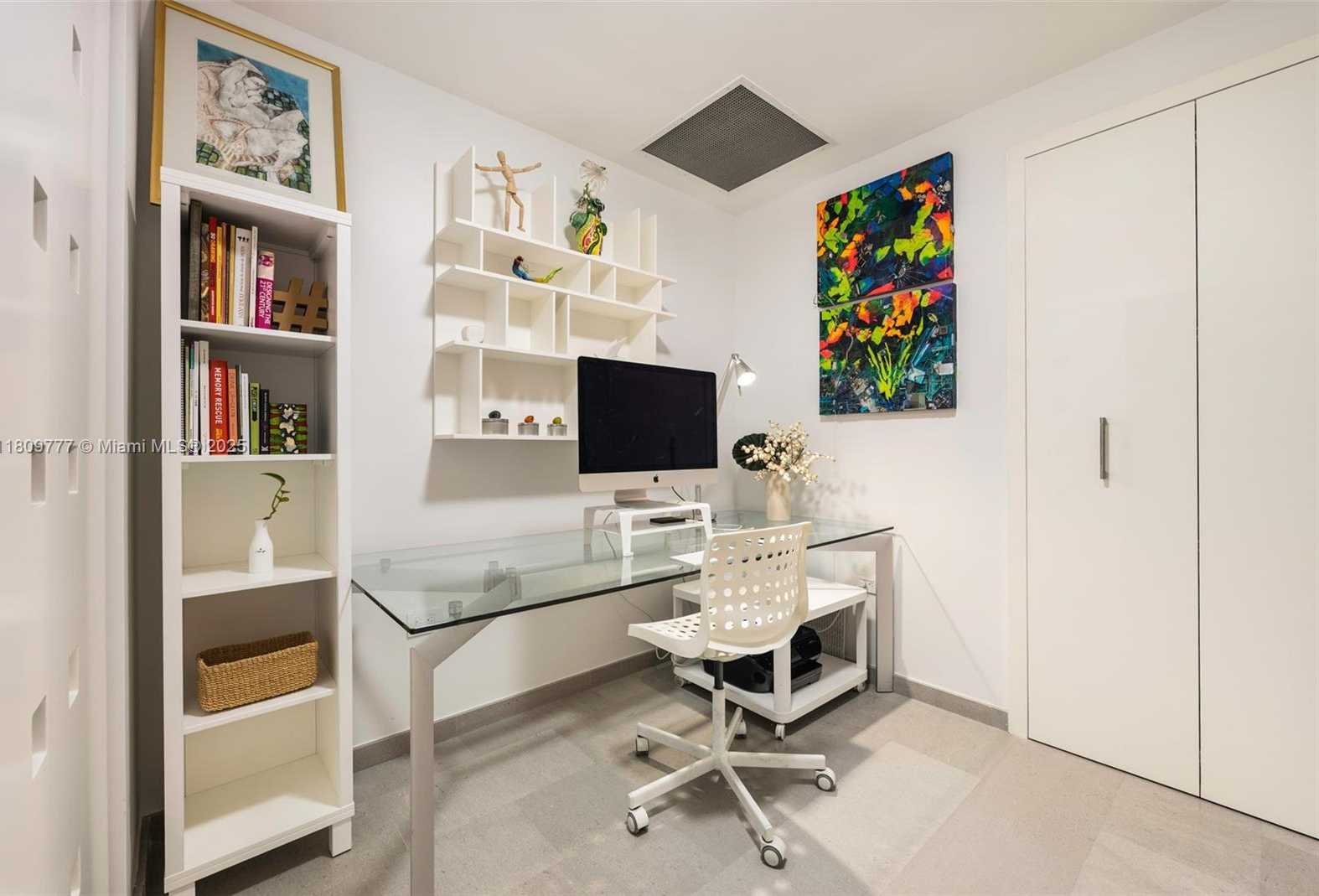 Small Image of 68 SOUTH EAST 6TH ST #1703, Miami Number 5