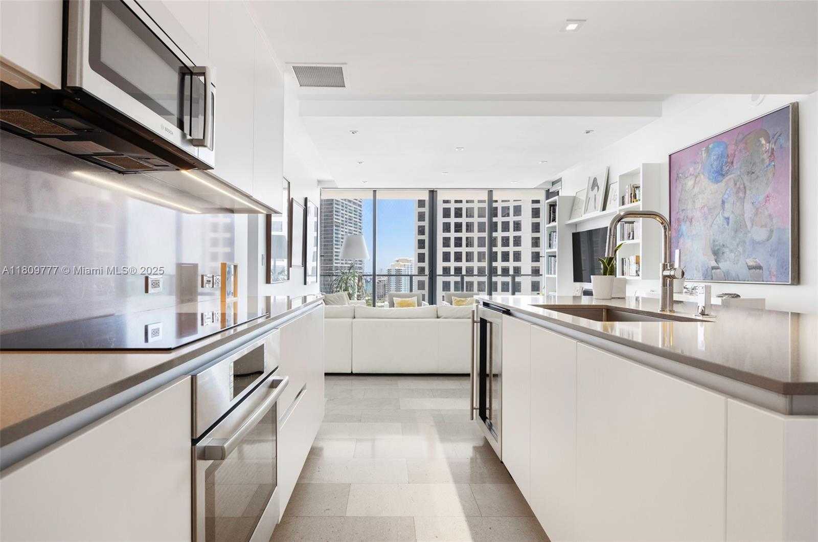 Small Image of 68 SOUTH EAST 6TH ST #1703, Miami Number 6