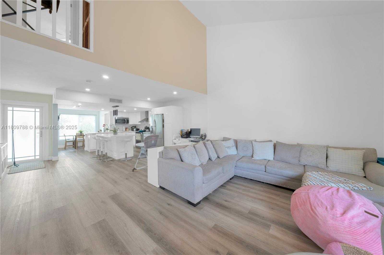 Small Image of 4542 SOUTH WEST 143RD CT W, Miami Number 10