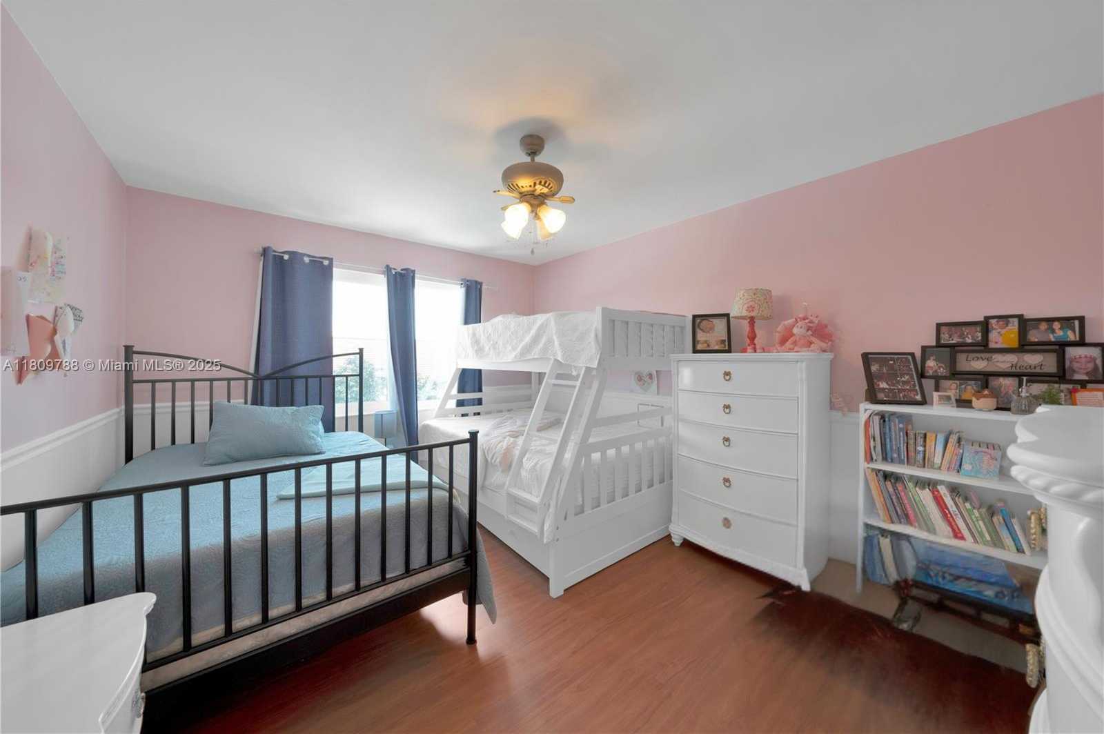 Small Image of 4542 SOUTH WEST 143RD CT W, Miami Number 16