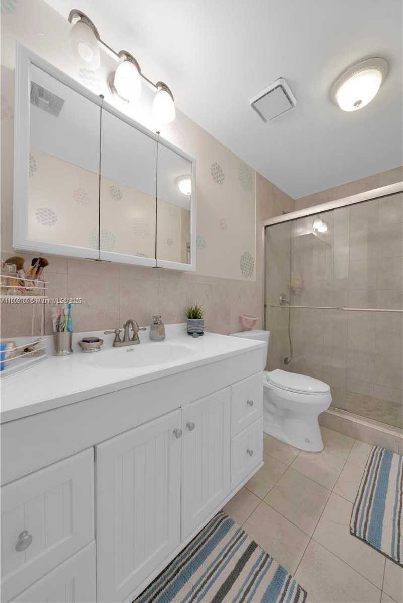 Small Image of 4542 SOUTH WEST 143RD CT W, Miami Number 18
