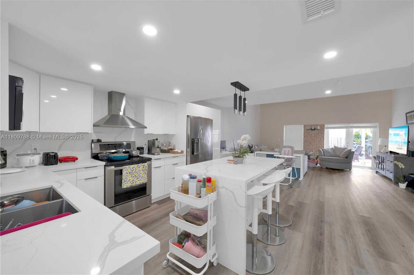 Small Image of 4542 SOUTH WEST 143RD CT W, Miami Number 6