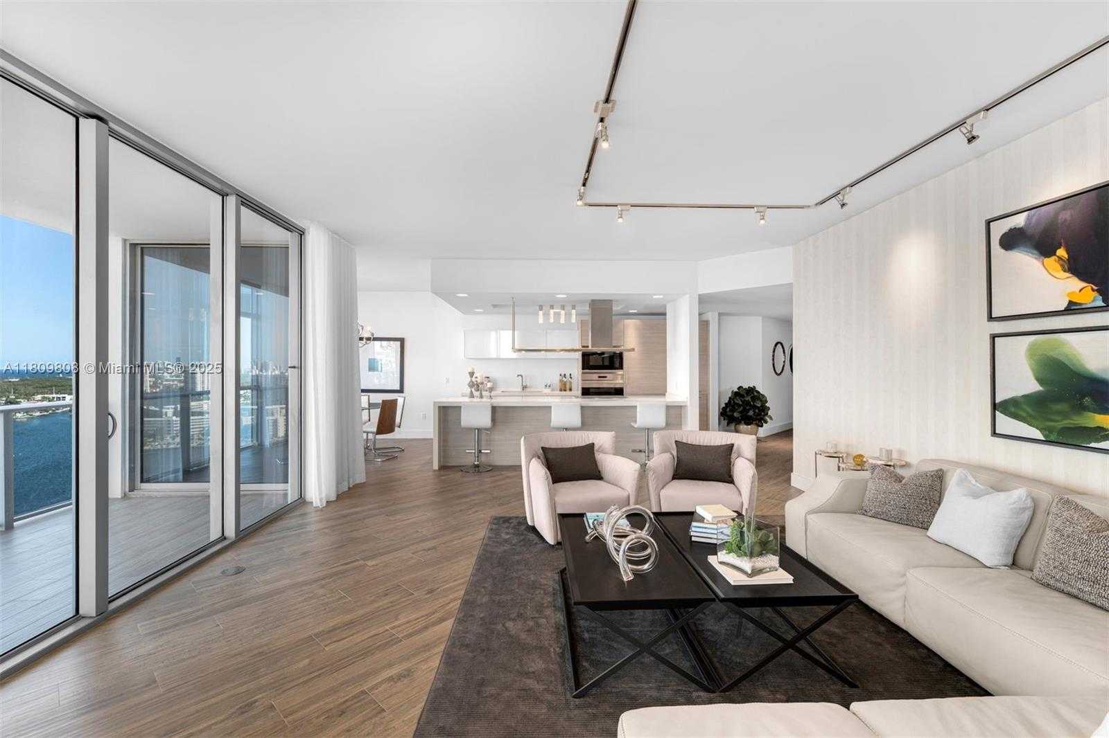 Small Image of 17301 BISCAYNE BLVD #2210, North Miami Beach Number 11
