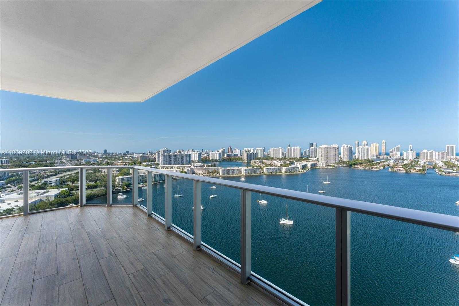 Small Image of 17301 BISCAYNE BLVD #2210, North Miami Beach Number 12