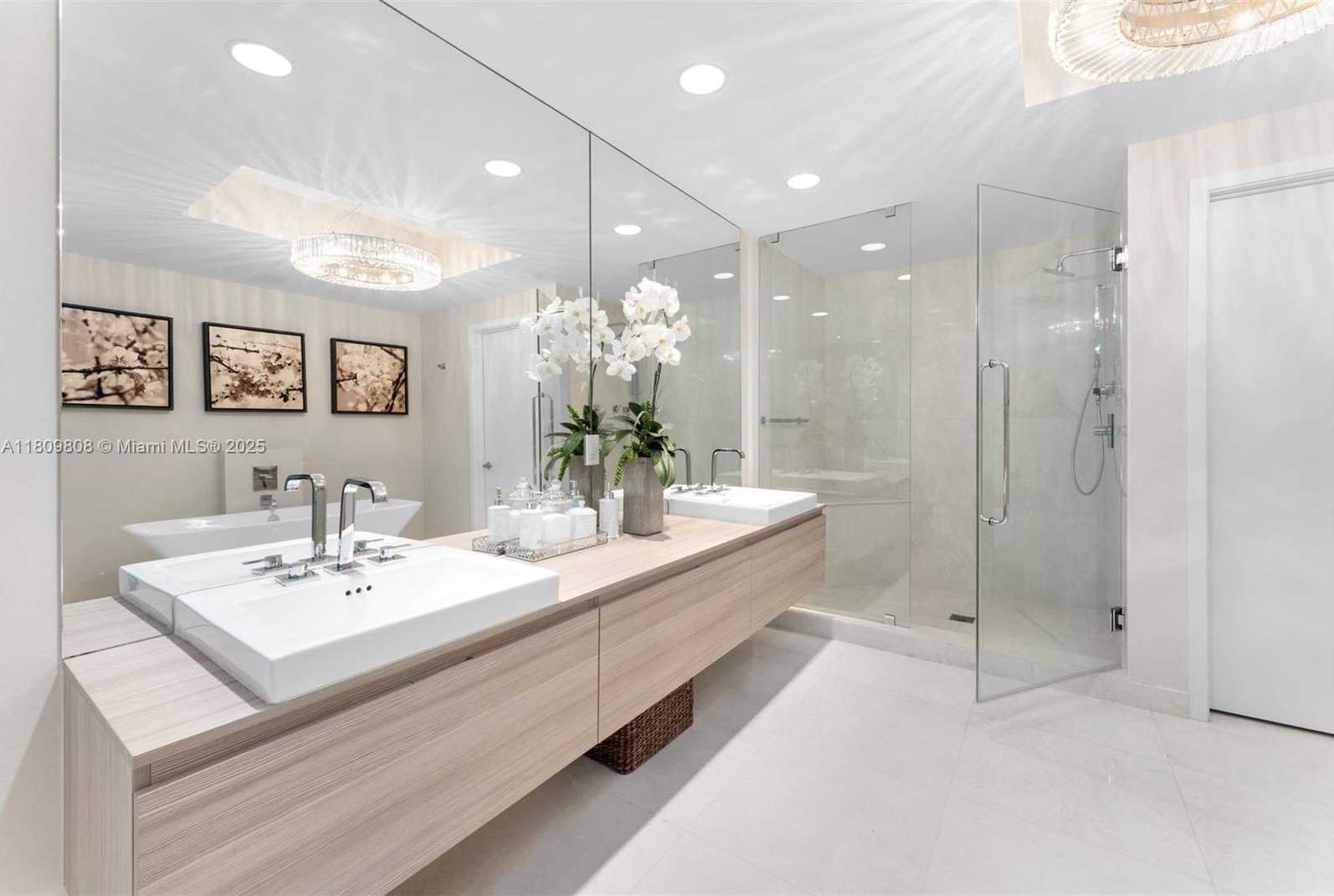 Small Image of 17301 BISCAYNE BLVD #2210, North Miami Beach Number 24