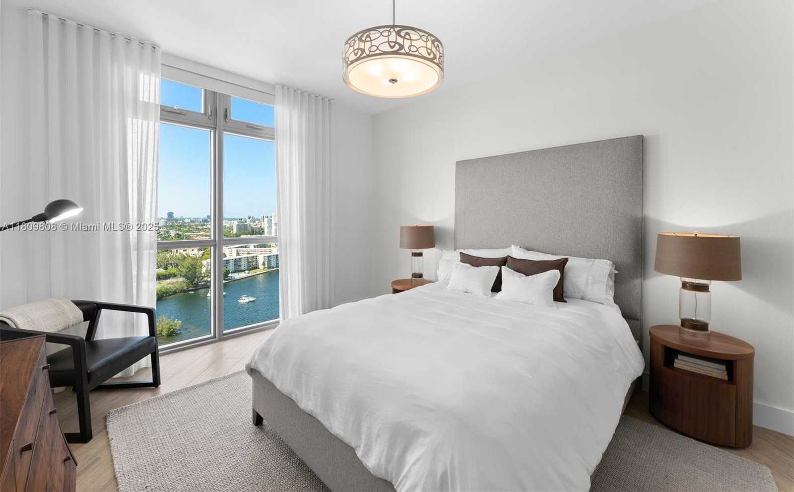 Small Image of 17301 BISCAYNE BLVD #2210, North Miami Beach Number 26