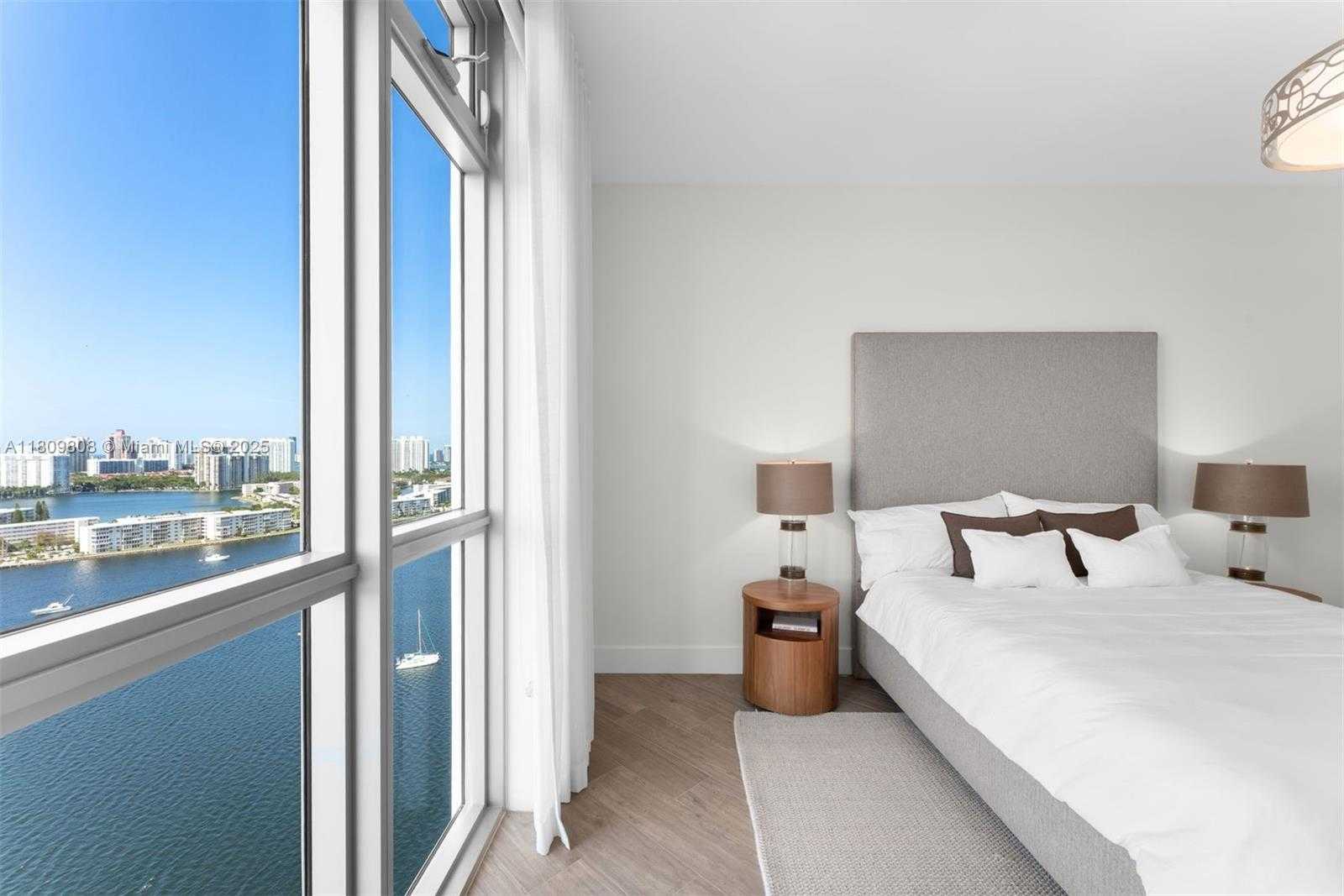 Small Image of 17301 BISCAYNE BLVD #2210, North Miami Beach Number 32