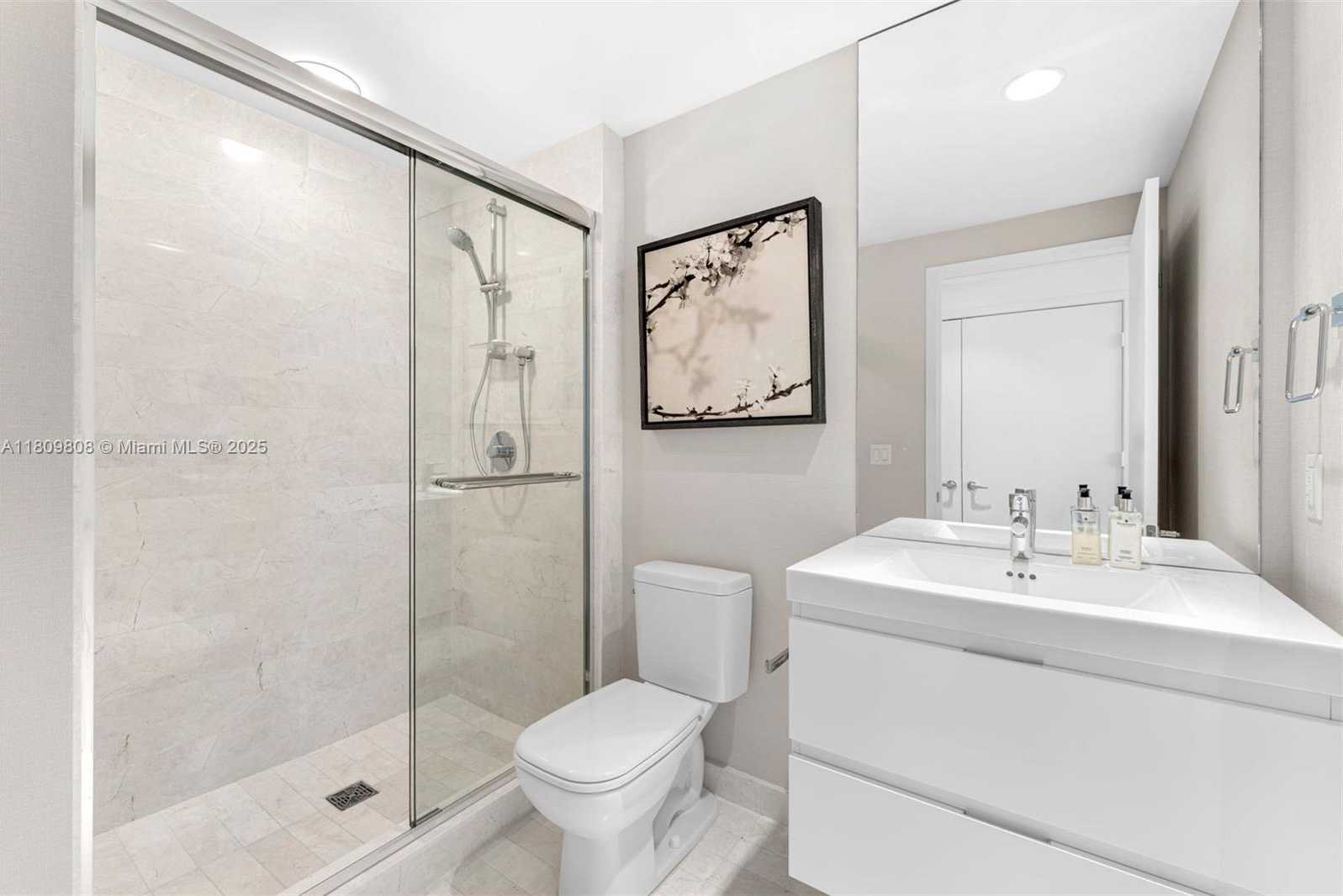 Small Image of 17301 BISCAYNE BLVD #2210, North Miami Beach Number 33