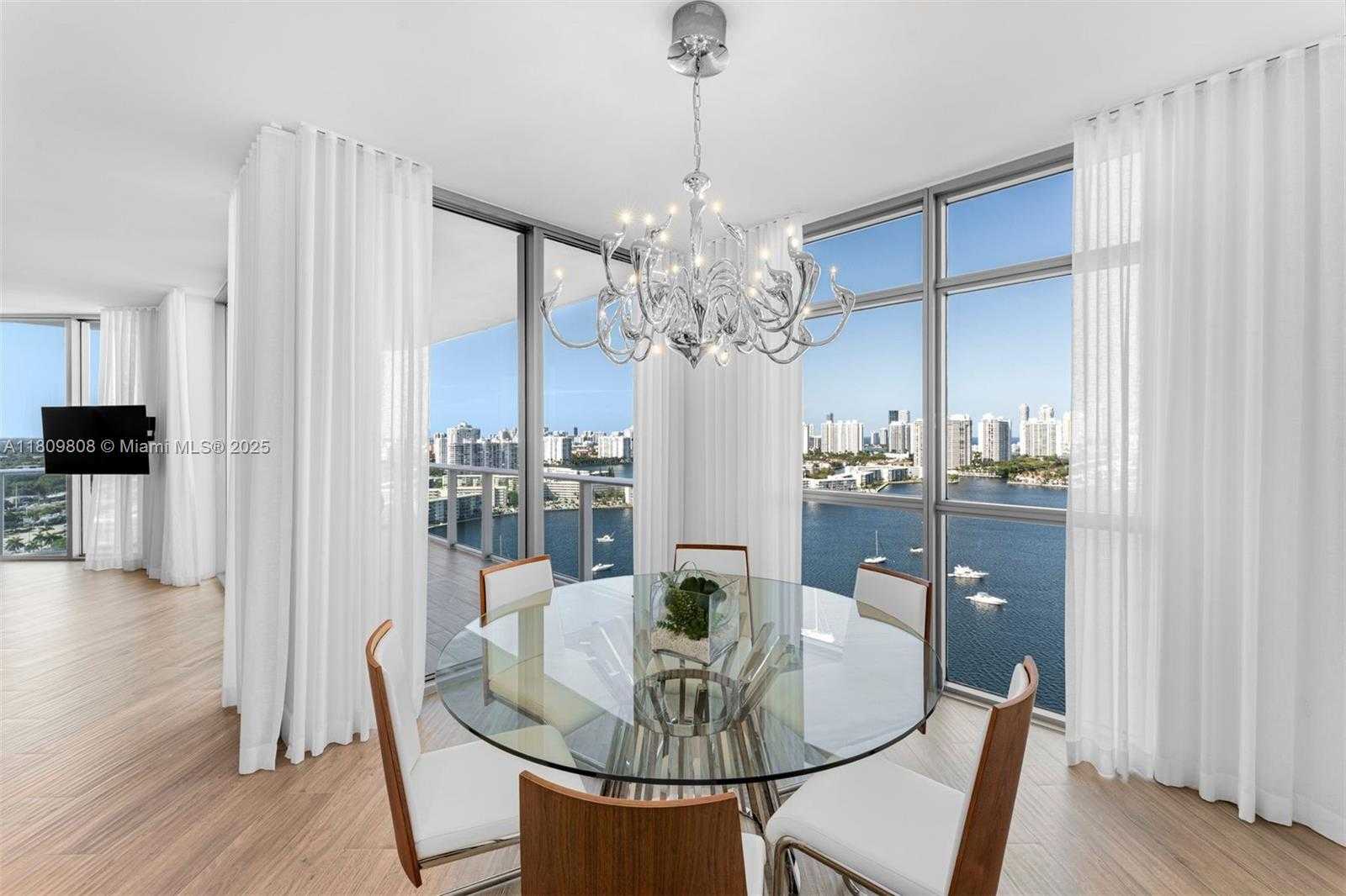 Small Image of 17301 BISCAYNE BLVD #2210, North Miami Beach Number 8