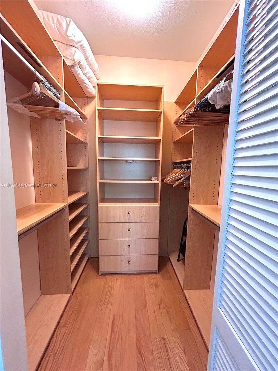 Small Image of 1805 PONCE DE LEON BLVD #626, Coral Gables Number 14