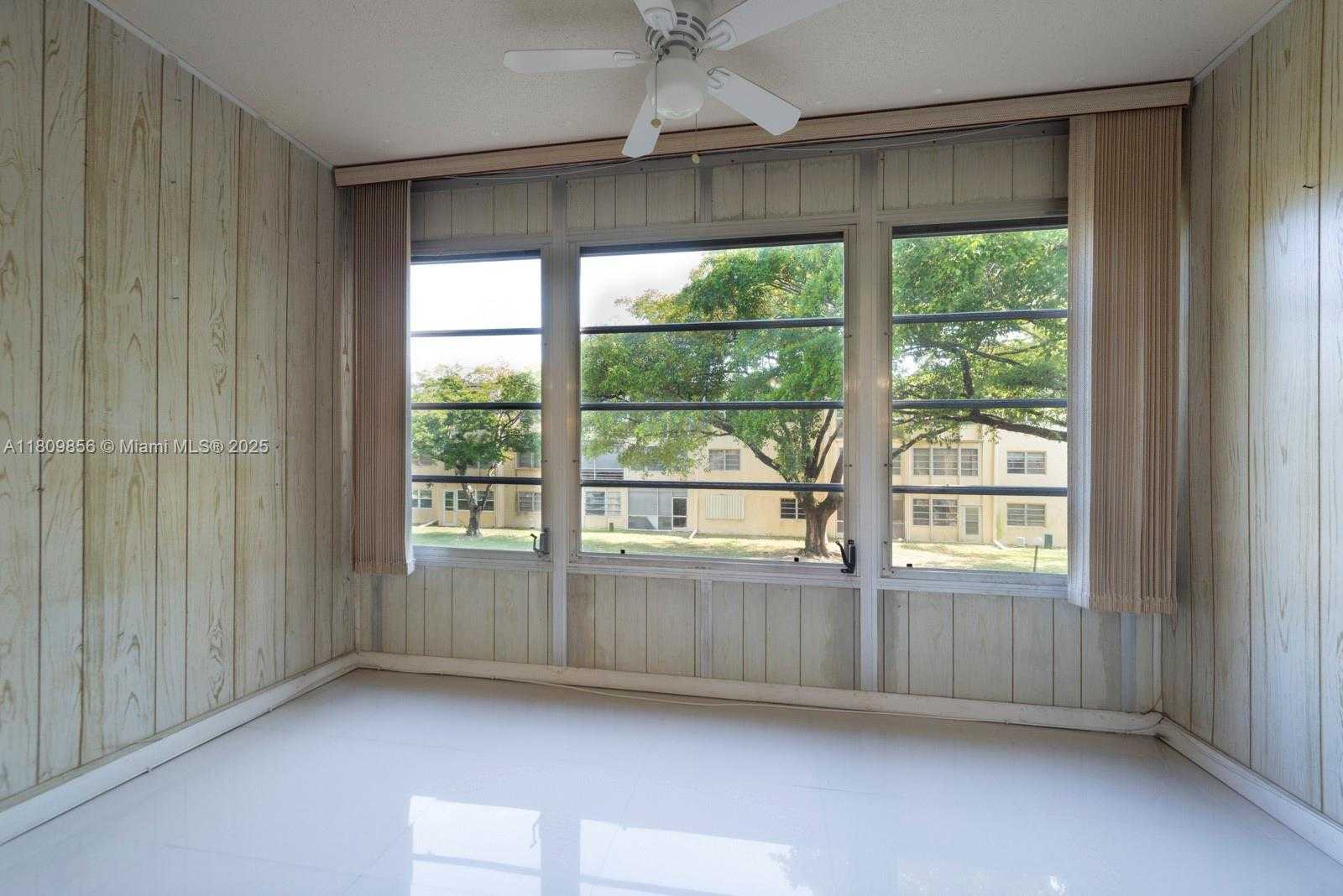 Small Image of 301 CAMBRIDGE RD #203, Hollywood Number 14