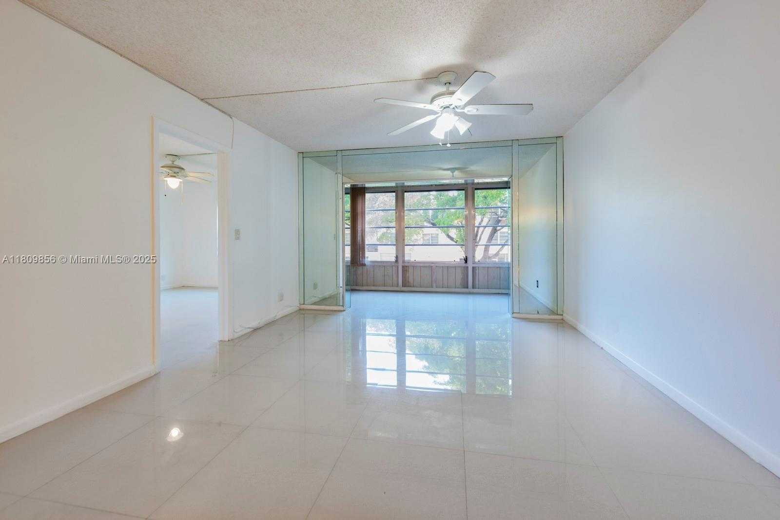 Small Image of 301 CAMBRIDGE RD #203, Hollywood Number 9