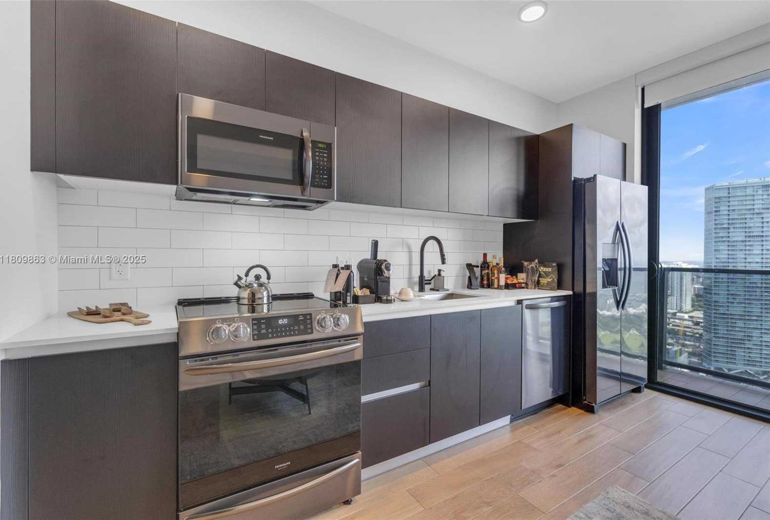 Small Image of 398 NORTH EAST 5TH ST #3503, Miami Number 7