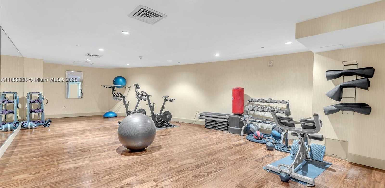 Small Image of 50 BISCAYNE BLVD #508, Miami Number 20