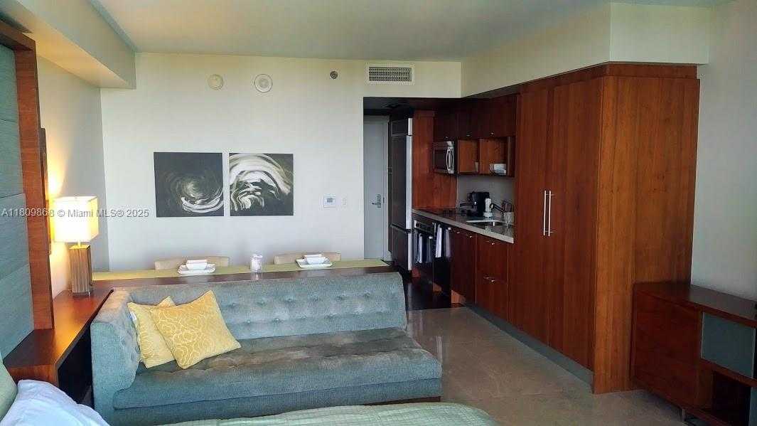 Small Image of 50 BISCAYNE BLVD #508, Miami Number 3