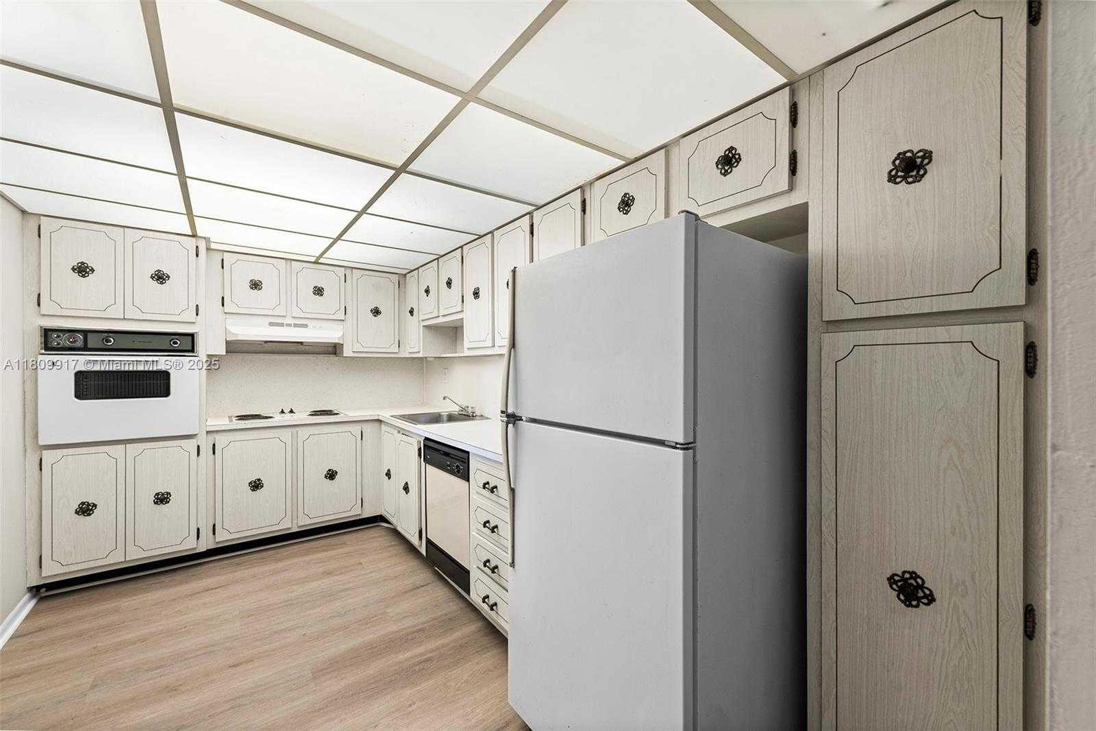 Small Image of 19380 COLLINS AVE #317, Sunny Isles Beach Number 7