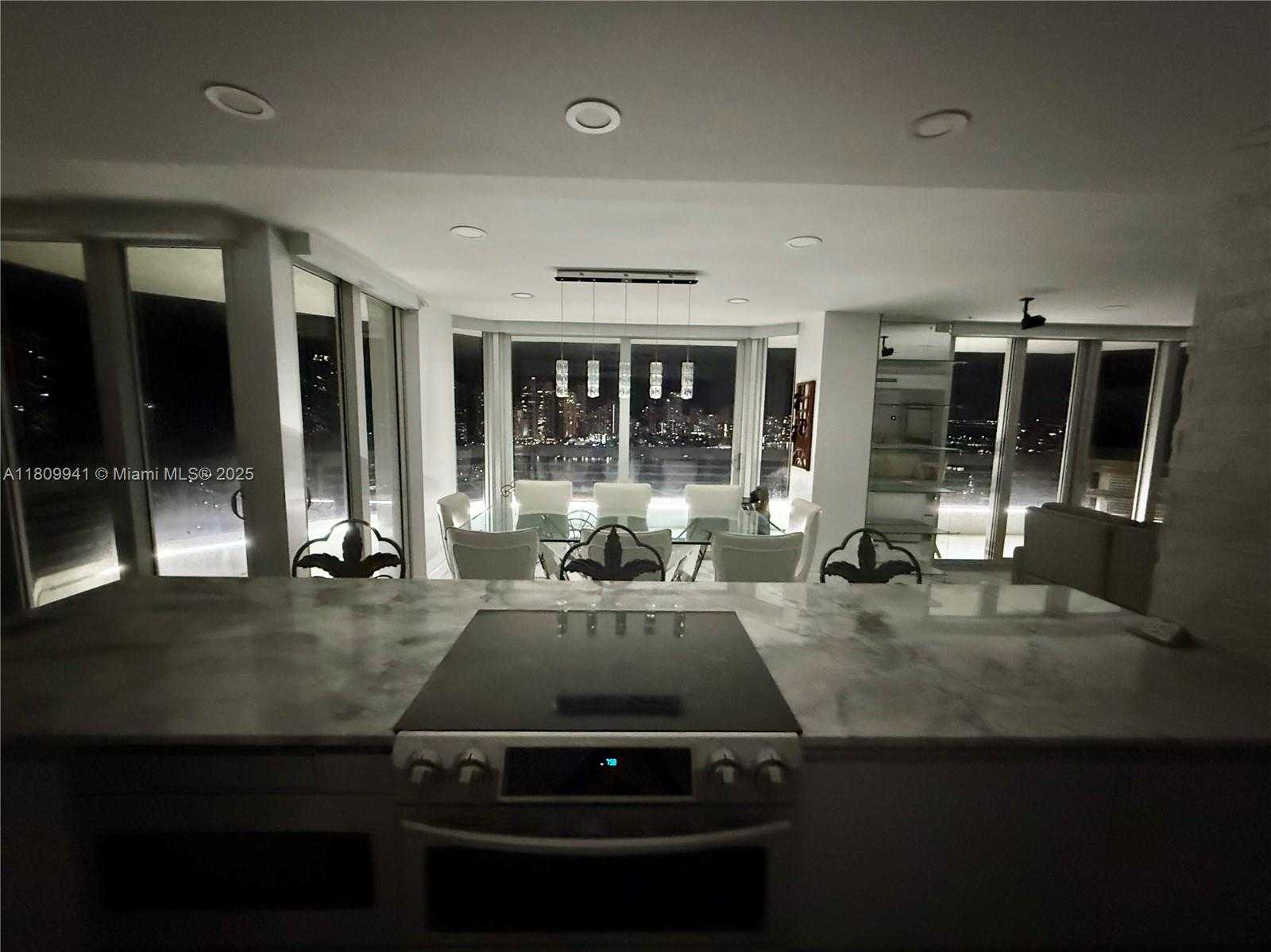 Small Image of 3500 MYSTIC POINTE DR #3906, Aventura Number 2
