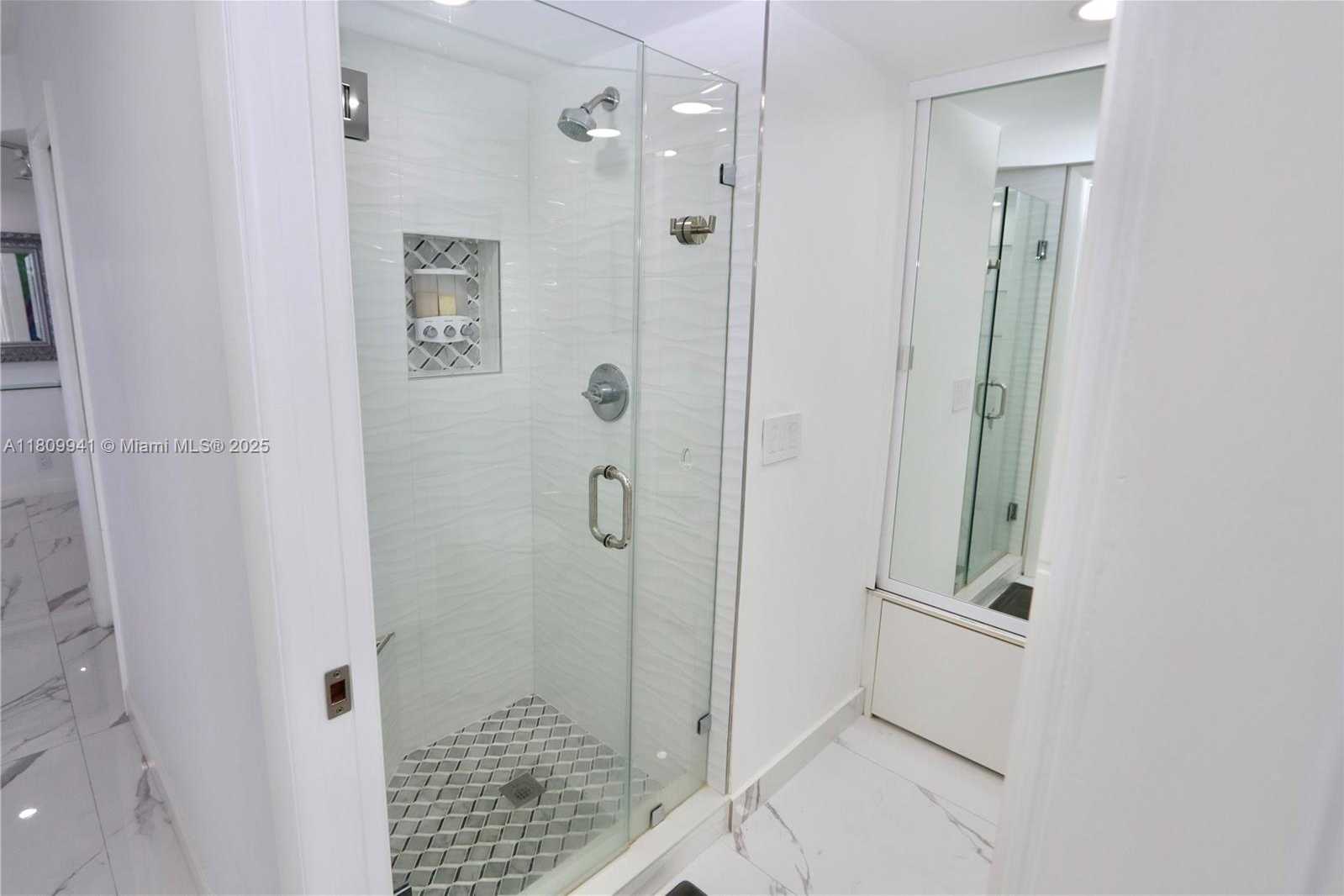 Small Image of 3500 MYSTIC POINTE DR #3906, Aventura Number 46