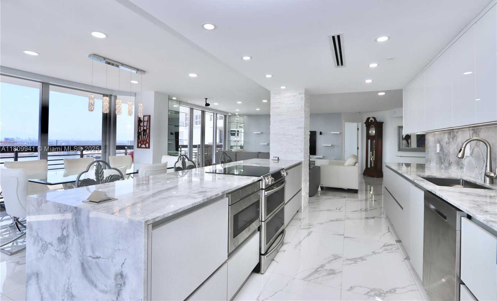 Small Image of 3500 MYSTIC POINTE DR #3906, Aventura Number 5