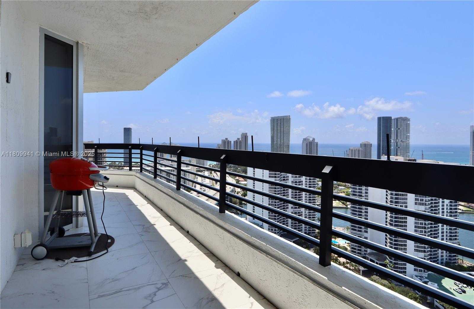 Small Image of 3500 MYSTIC POINTE DR #3906, Aventura Number 59
