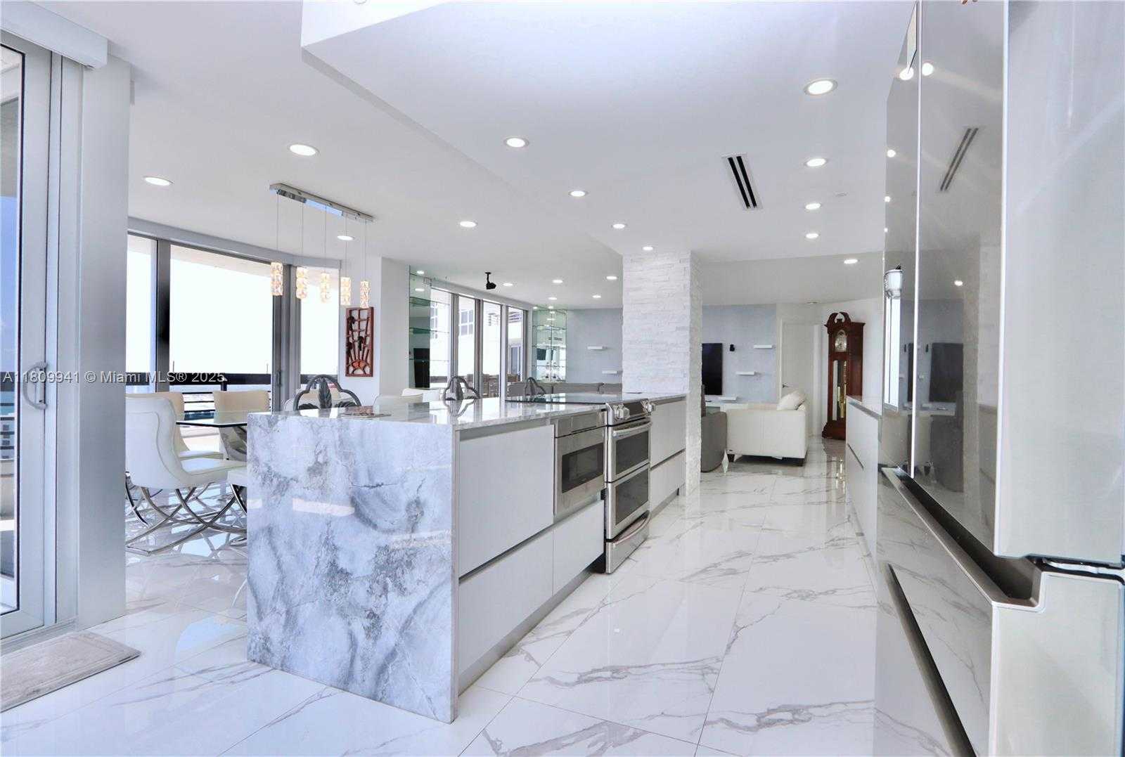 Small Image of 3500 MYSTIC POINTE DR #3906, Aventura Number 6