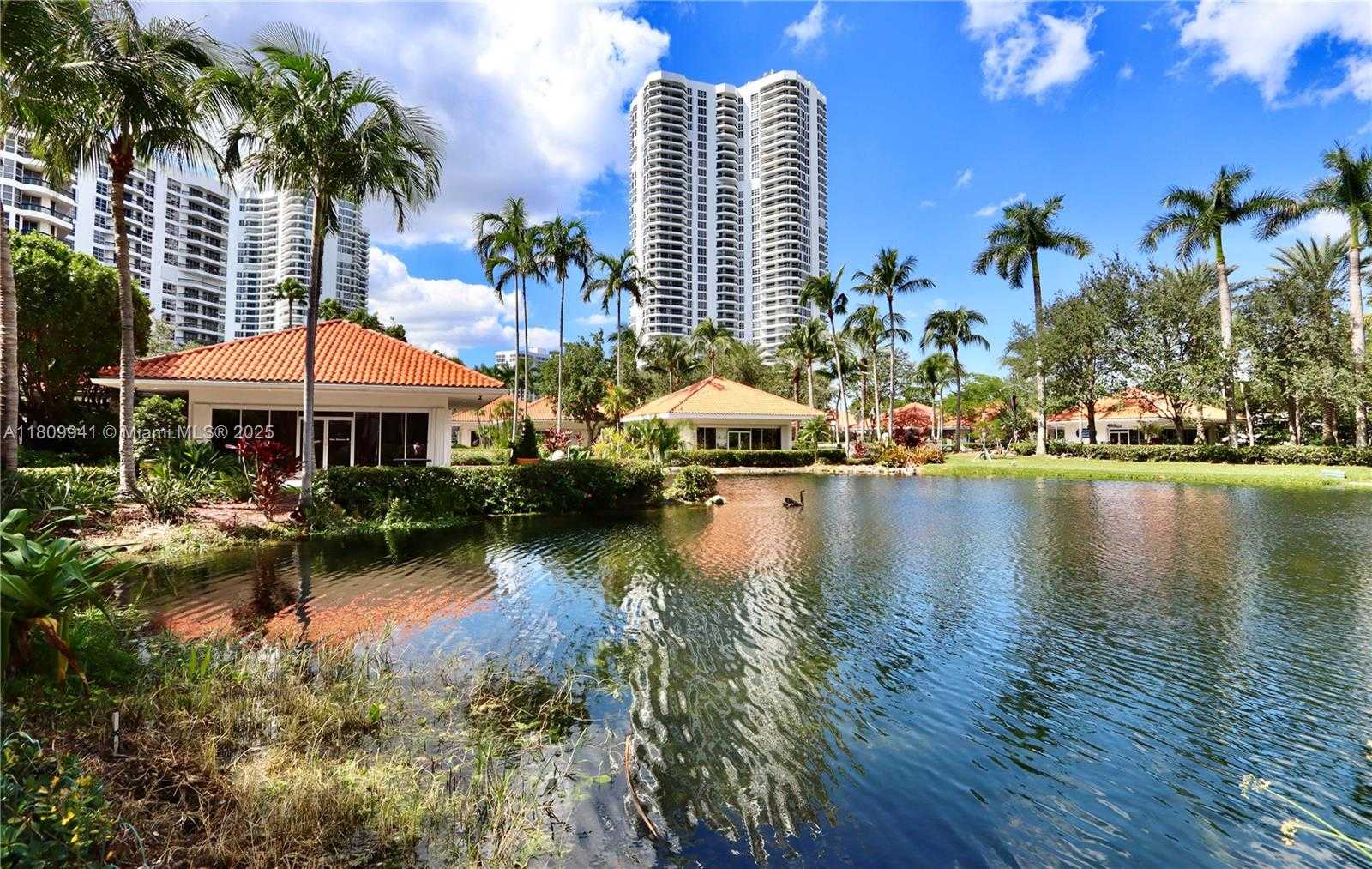 Small Image of 3500 MYSTIC POINTE DR #3906, Aventura Number 86