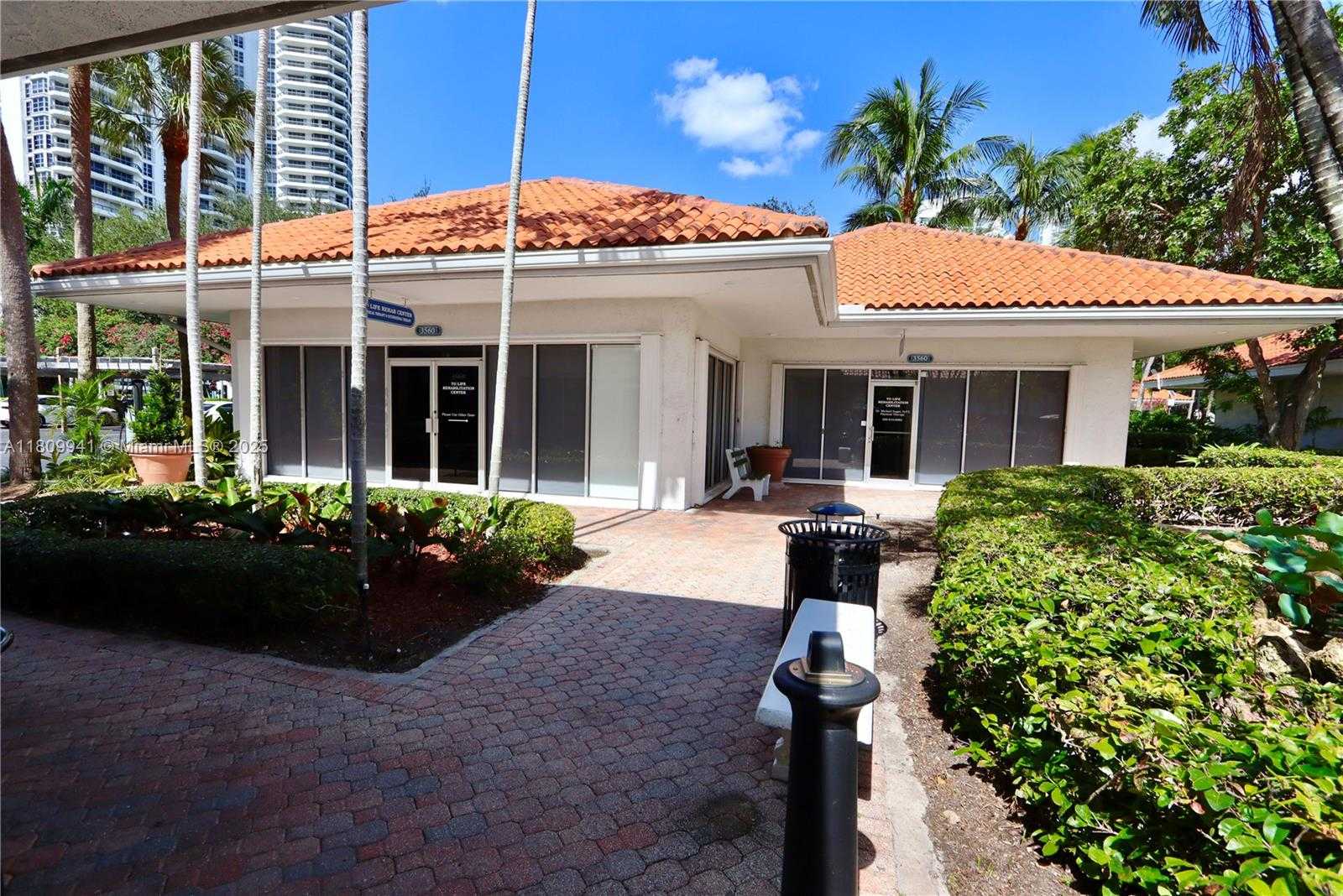 Small Image of 3500 MYSTIC POINTE DR #3906, Aventura Number 89
