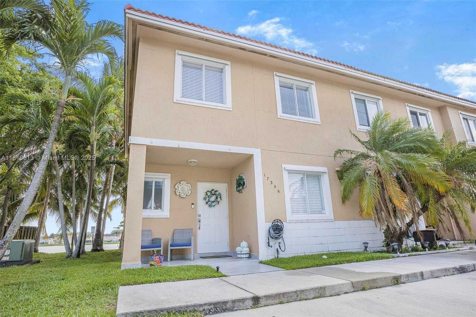 Small Image of 17306 SOUTH WEST 139TH CT, Miami Number 2
