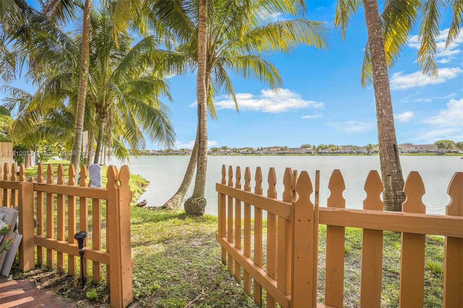 Small Image of 17306 SOUTH WEST 139TH CT, Miami Number 28