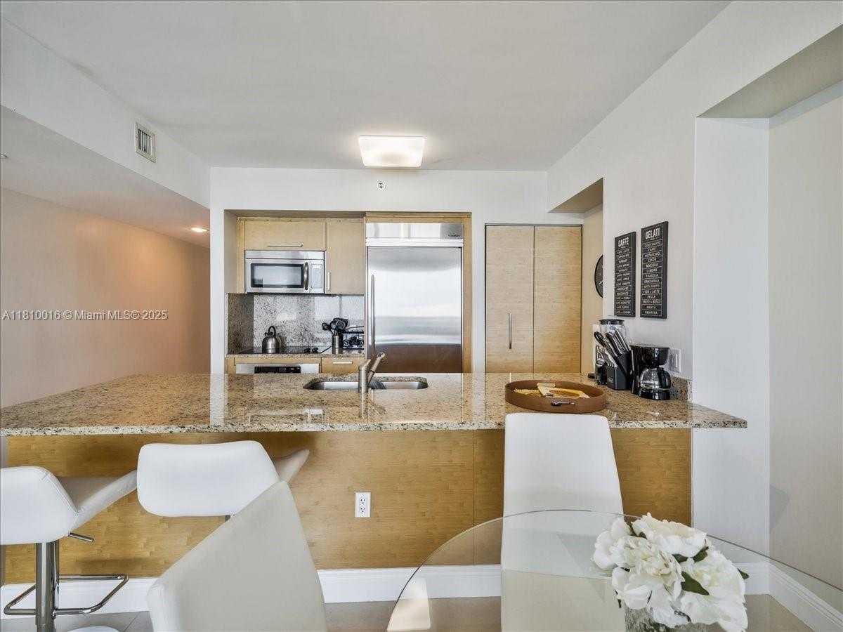 Small Image of 1830 SOUTH OCEAN DR #5009, Hallandale Beach Number 19