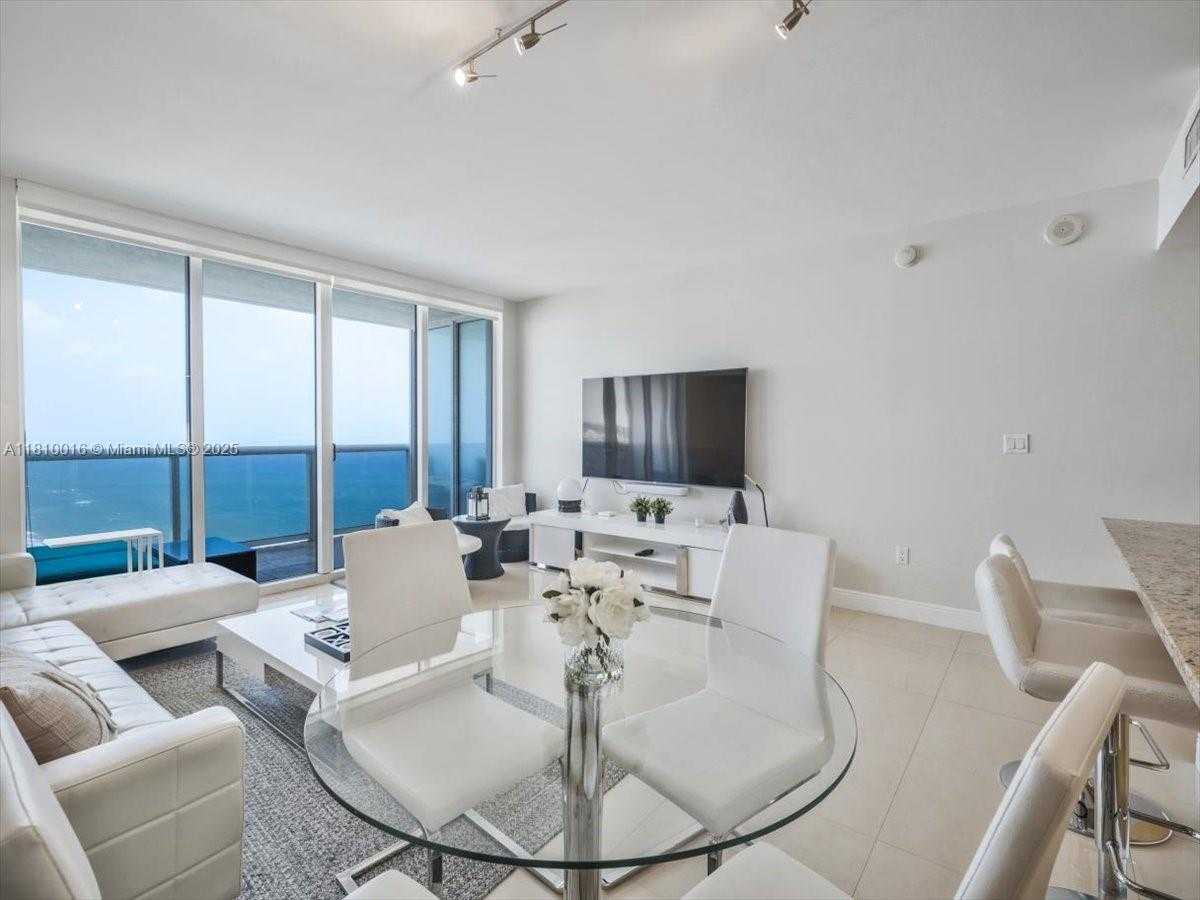 Small Image of 1830 SOUTH OCEAN DR #5009, Hallandale Beach Number 2