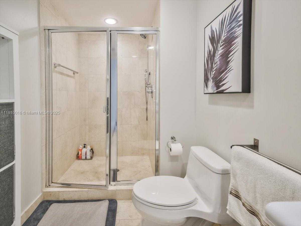 Small Image of 1830 SOUTH OCEAN DR #5009, Hallandale Beach Number 26