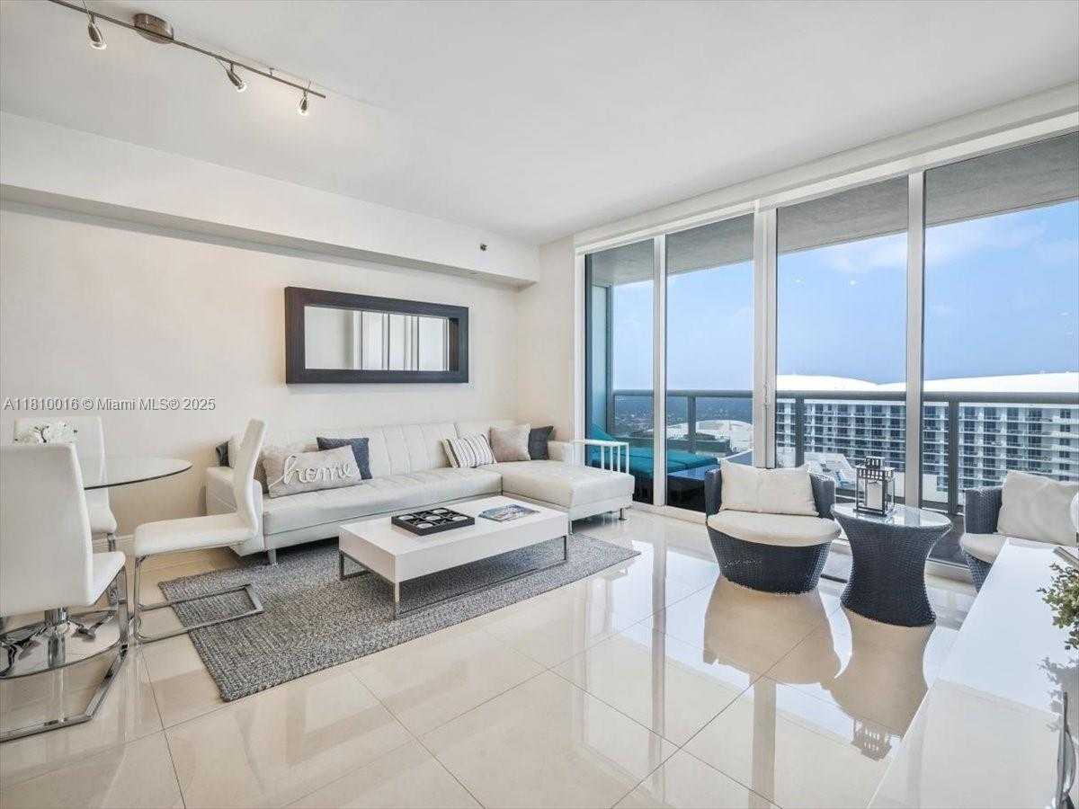 Small Image of 1830 SOUTH OCEAN DR #5009, Hallandale Beach Number 4