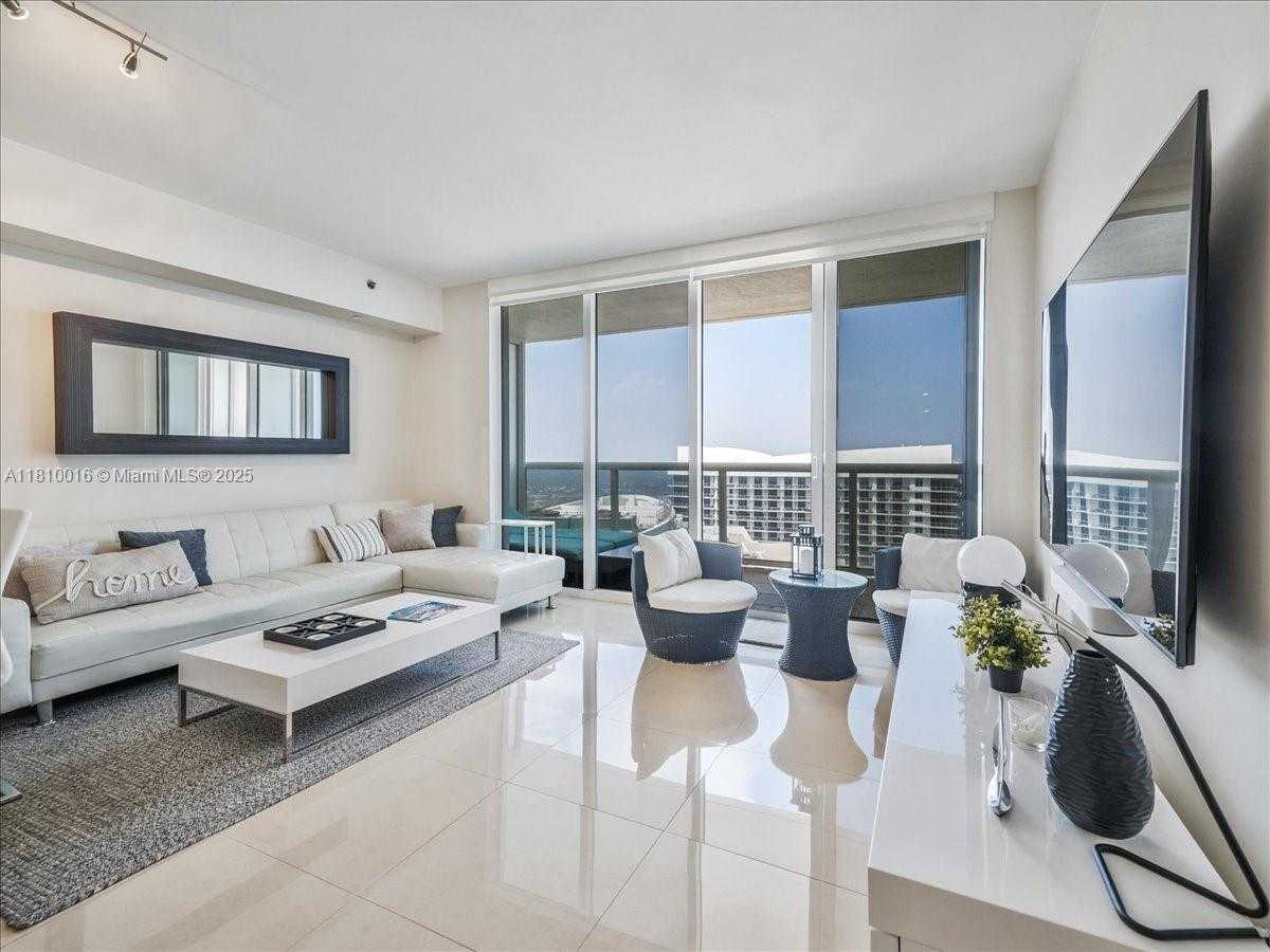 Small Image of 1830 SOUTH OCEAN DR #5009, Hallandale Beach Number 6