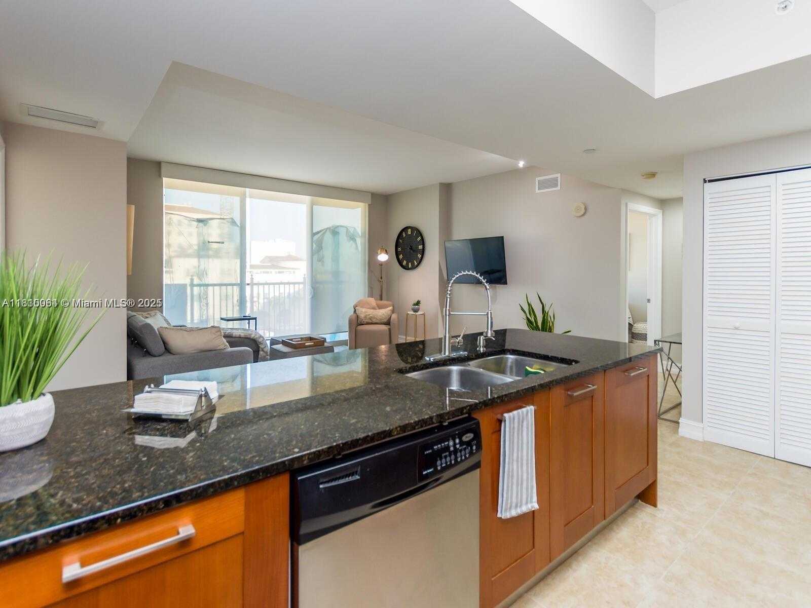 Small Image of 4100 SALZEDO ST #618, Coral Gables Number 12