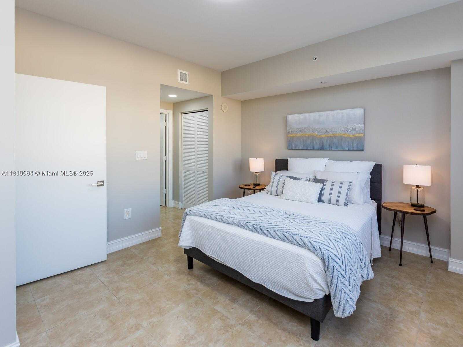Small Image of 4100 SALZEDO ST #618, Coral Gables Number 14