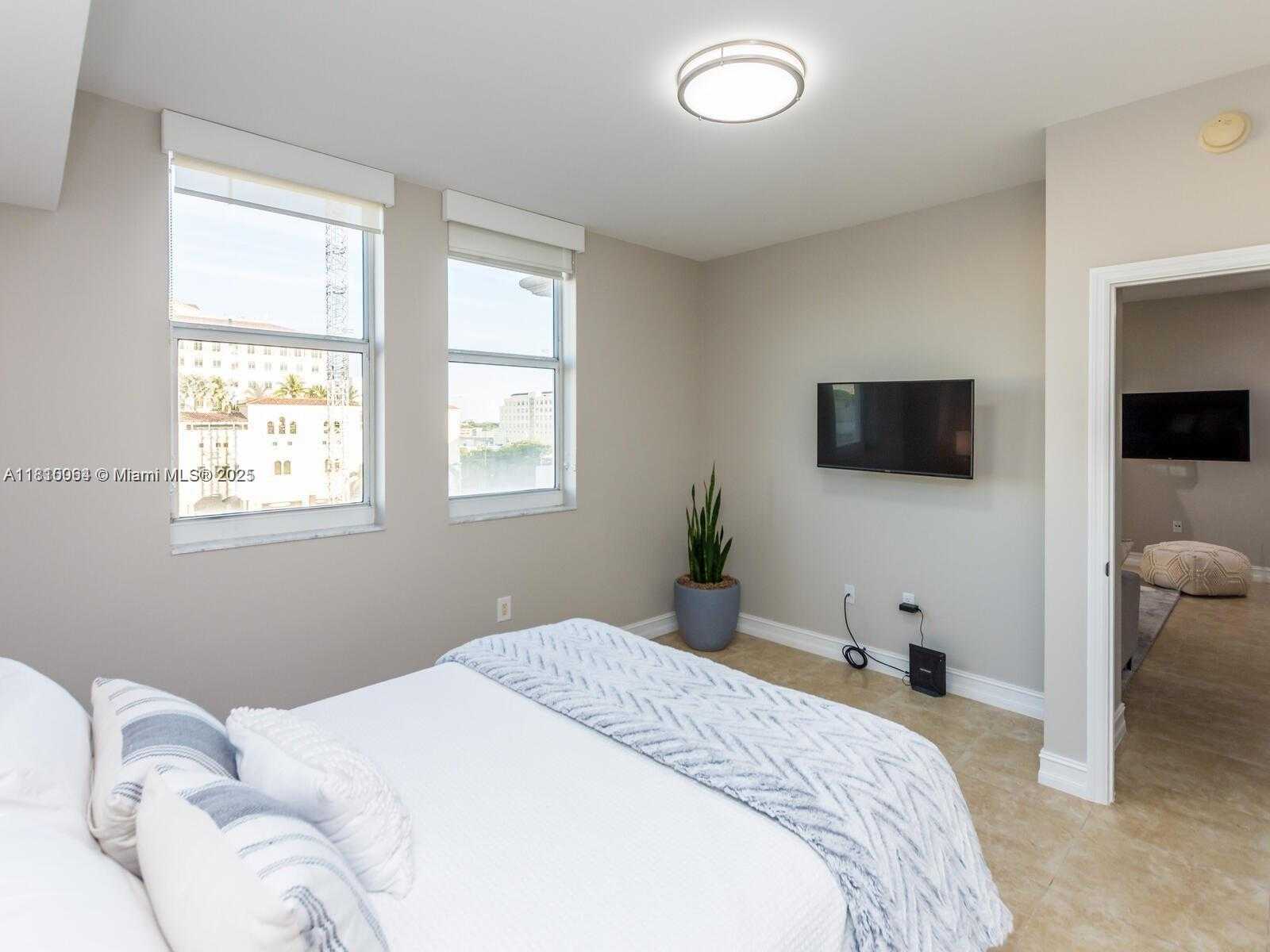 Small Image of 4100 SALZEDO ST #618, Coral Gables Number 15
